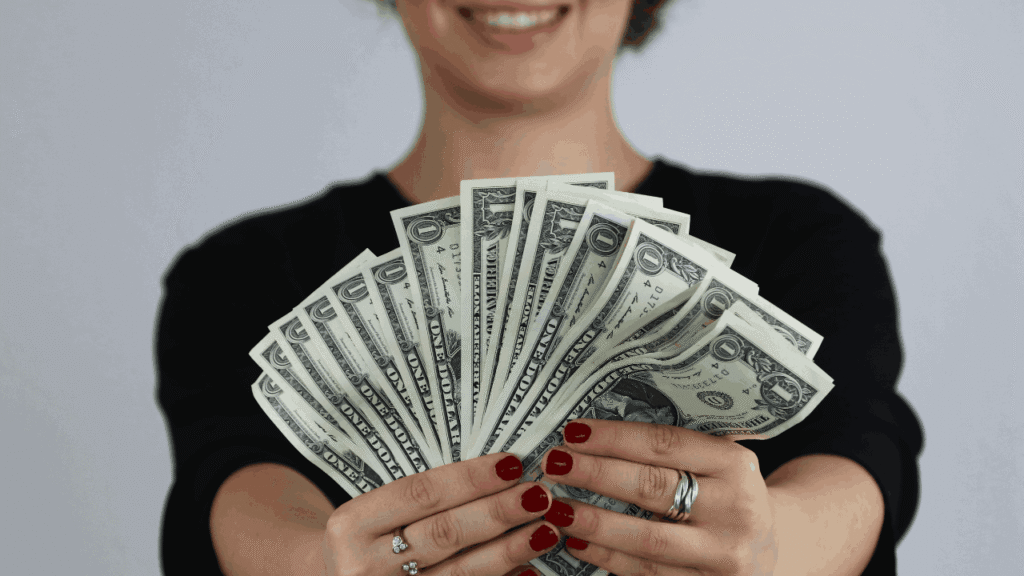 Best Side Hustles in Dubai to Earn Extra Money in the UAE